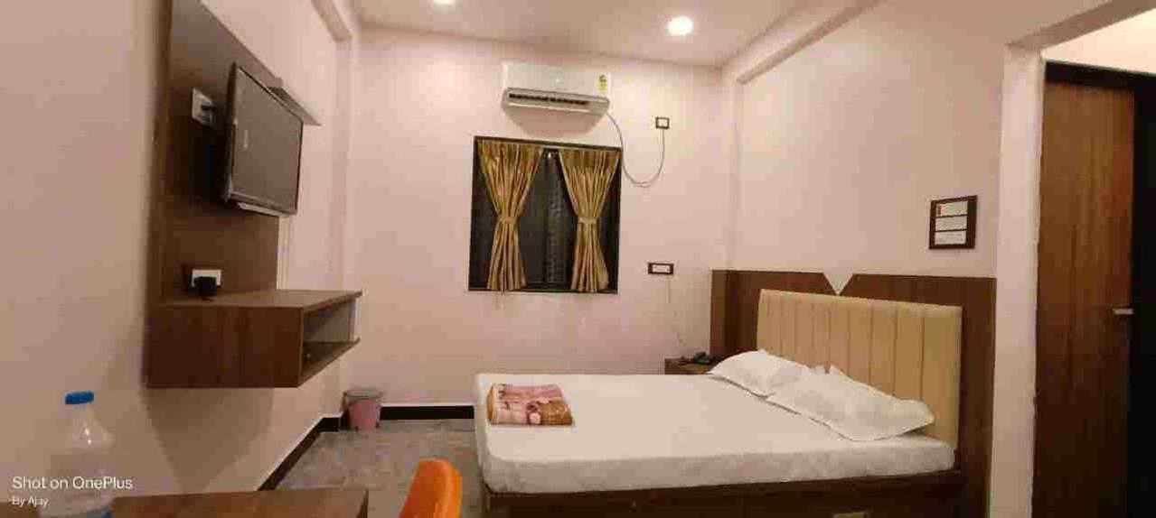 Hotel Vaishnavi Bhadji Eksteriør billede